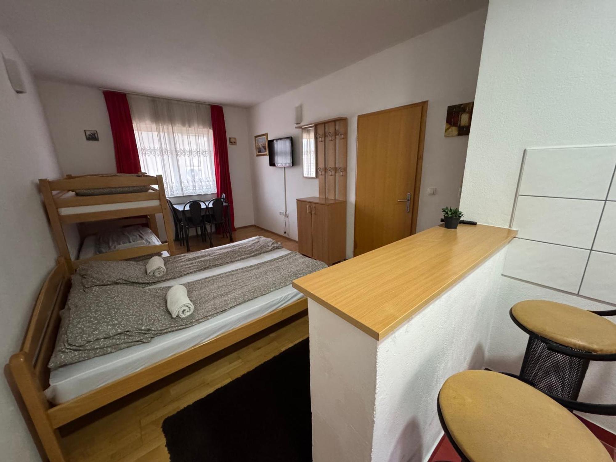 מוסטר Villa Anja Apartments מראה חיצוני תמונה