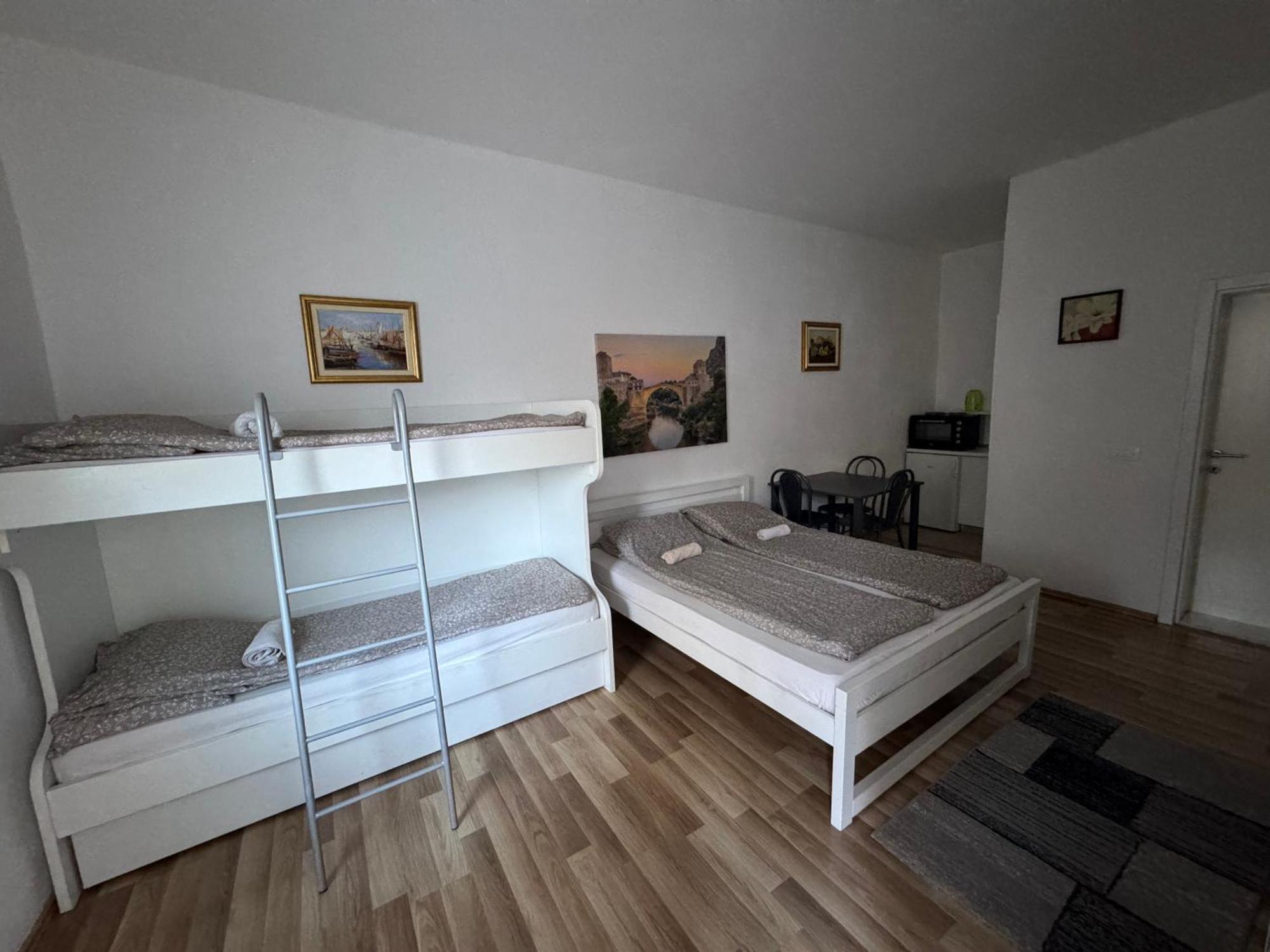 מוסטר Villa Anja Apartments מראה חיצוני תמונה