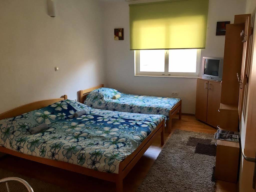 מוסטר Villa Anja Apartments מראה חיצוני תמונה