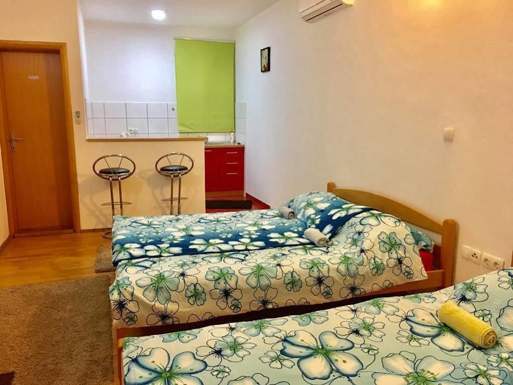 מוסטר Villa Anja Apartments מראה חיצוני תמונה